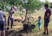 Сквер замість сміттєзвалища: як жителі Кривого Рогу власноруч створюють місце для відпочинку